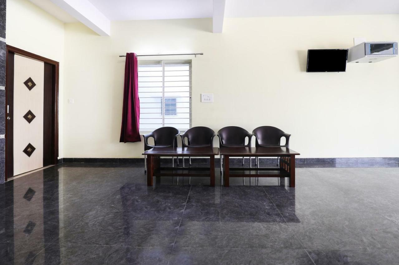 Oyo 33451 Ace Inn Bengaluru Kültér fotó